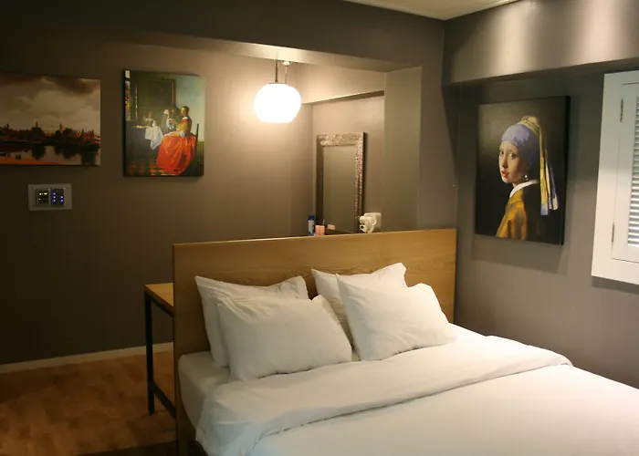 Zip Hotel